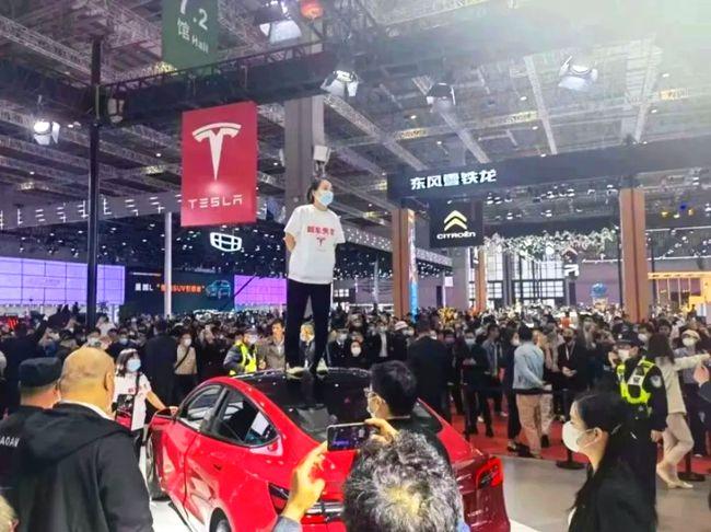 爆料！特斯拉車漆品控差 生產(chǎn)變身“地獄”