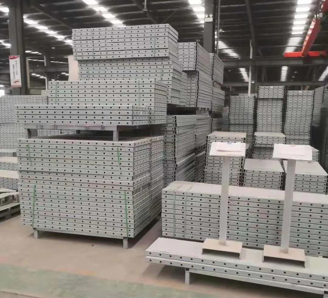 水性工業漆在建筑爬架行業中的應用